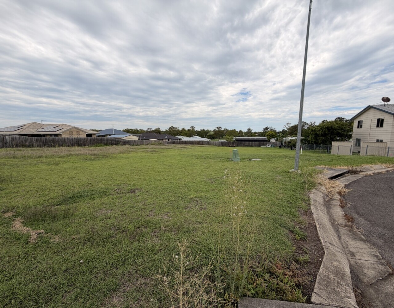 81 Newton Street, Monto, QLD 4630