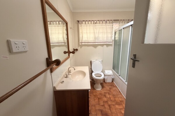 29 Mitchell Street, Monto, Qld 4630