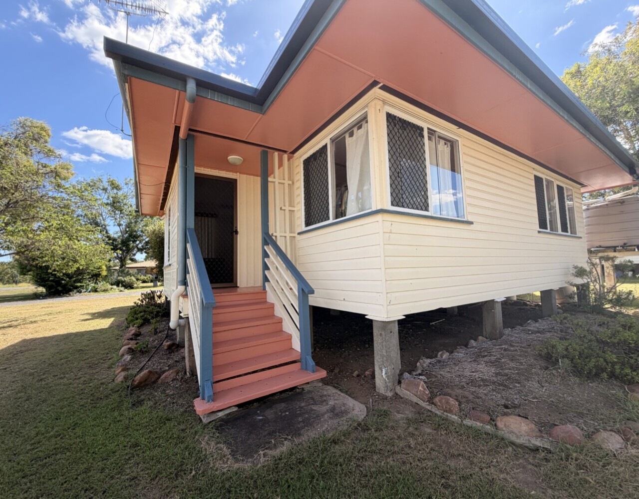 29 Mitchell Street, Monto, Qld 4630