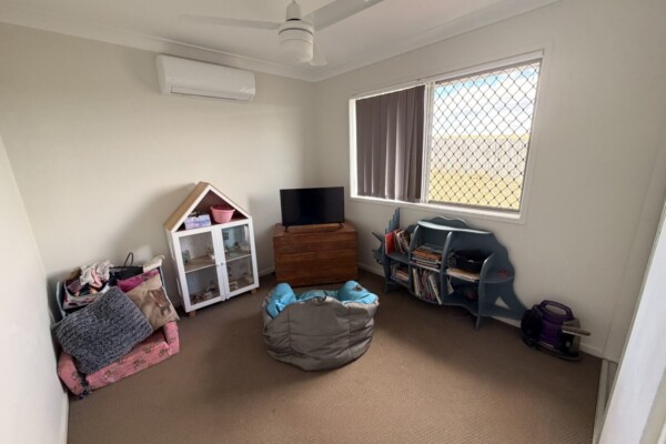 5 Charles Darwin Drive, Monto, QLD 4630