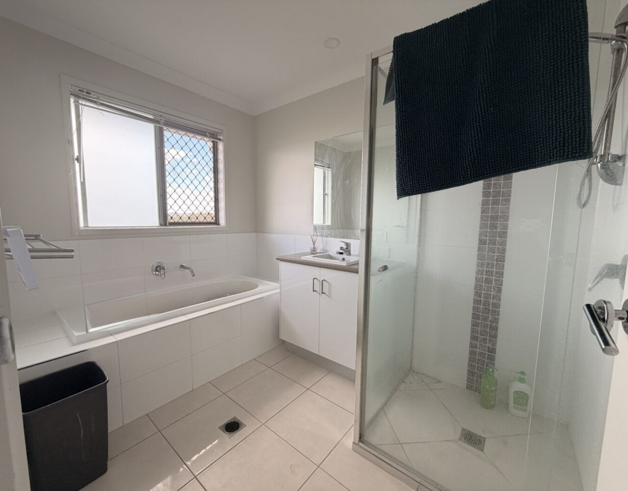 5 Charles Darwin Drive, Monto, QLD 4630